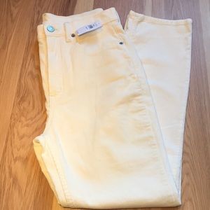 Off white cigarette straight leg corduroy pants. Gap size 28. New with tags.